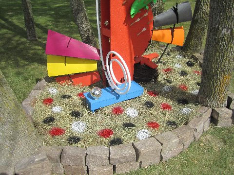 90 Day Lawn Ornament (detail 2)